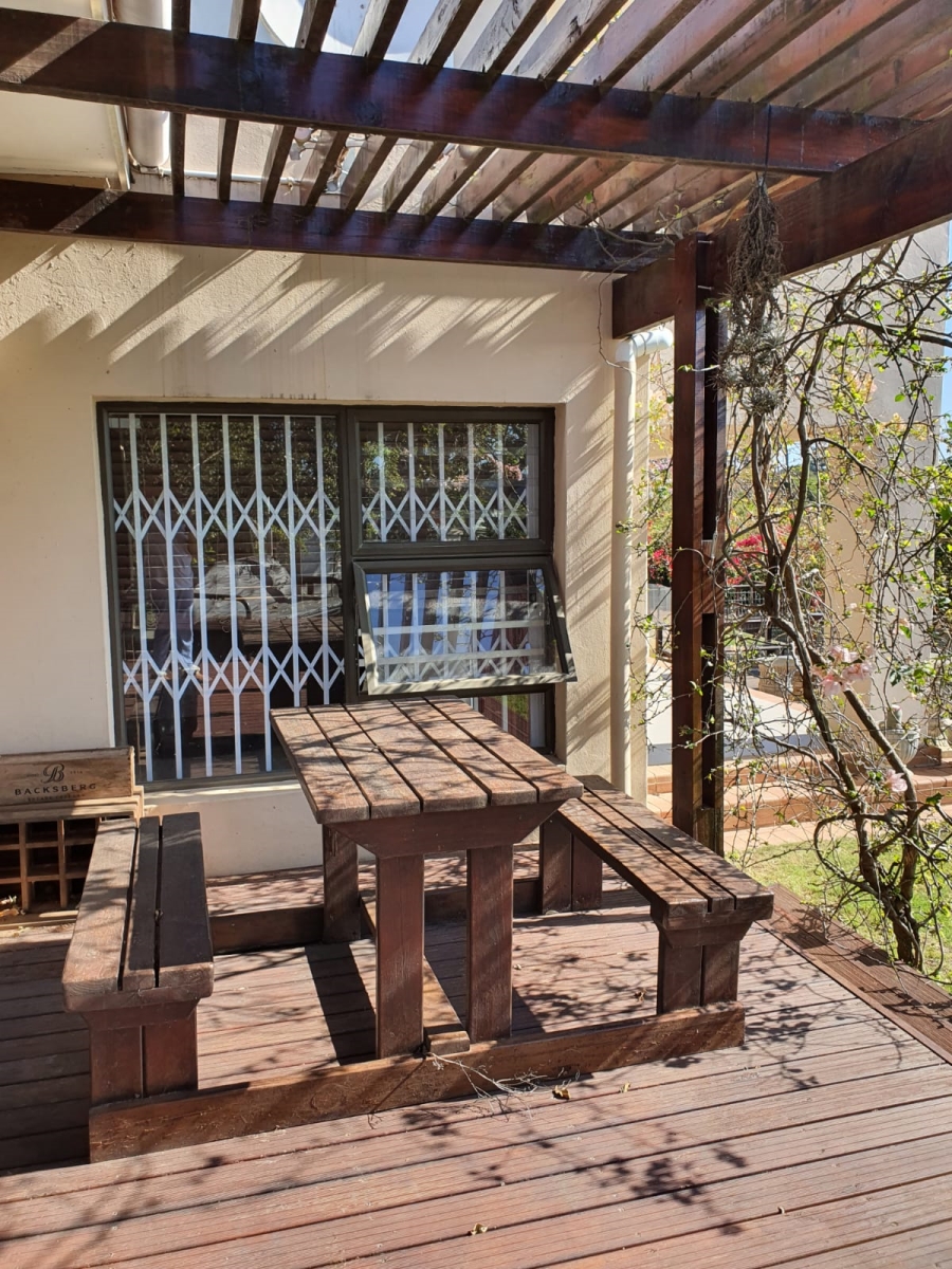 5 Bedroom Property for Sale in Gonubie North Eastern Cape